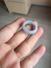 Load image into Gallery viewer, Size 6 1/2 100% natural type A light purple white jadeite band ring group AA110
