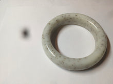 Load image into Gallery viewer, 51.8mm 100% Natural beige with black/brown flying dandelions Osmanthus fragrans cake nephrite Jade bangle HT93
