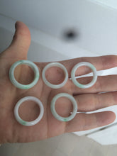 Load image into Gallery viewer, Size 8-9 100% natural type A sunny green/white (白底青) jadeite jade band ring AT98
