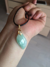 Load image into Gallery viewer, 100% natural type A sunny green jadeite jade Willow leaf/petal pendant group AC80
