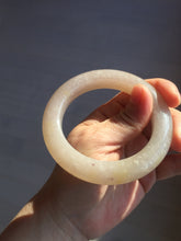 Load image into Gallery viewer, 56mm 100% natural light purple/pale pink/beige with flying snow Quartzite (Shetaicui jade) bangle SY76
