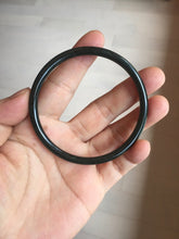 Load image into Gallery viewer, 54-64mm certified 100% Natural dark green black (青玉) slim round cut nephrite group Jade bangle HT106
