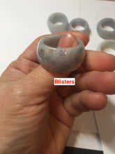 Load image into Gallery viewer, 100% natural type A light purple/green/white broad jadeite jade band ring thumb ring Pb42
