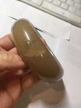Load image into Gallery viewer, 61mm 100% natural beige/yellow/gary/brown with floating seaweeds chubby Quartzite (Shetaicui jade) bangle XY119
