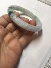Load image into Gallery viewer, Shopify only 55.3mm Type A 100% Natural light green flying flowers Jadeite Jade bangle E152-2440
