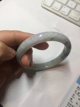 Load image into Gallery viewer, Shopify only 55.3mm Type A 100% Natural light green flying flowers Jadeite Jade bangle E152-2440
