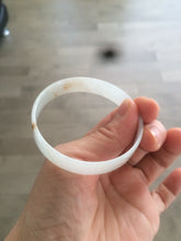 Load image into Gallery viewer, 51.5mm certified Type A 100% Natural white with yellow floating flowers thin jadeite jade bangle R83-4972
