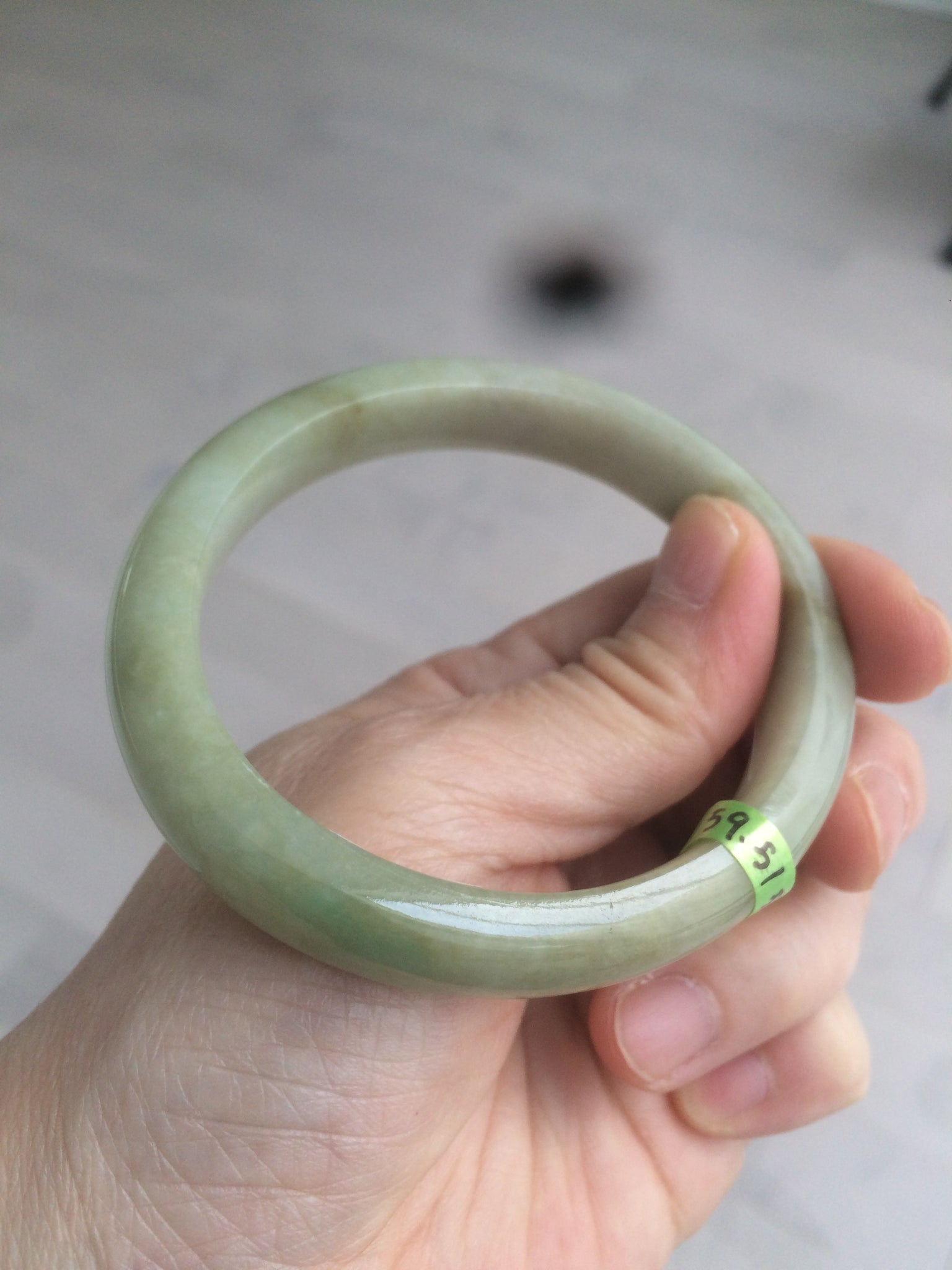 Load image into Gallery viewer, 55.4mm Certified type A 100% Natural green/yellow oval shape jadeite jade bangle AJ38-7408