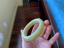Load image into Gallery viewer, 53.1 mm 100% Natural yellow dots and green Xiu Jade (Serpentine) Chubby bangle T179
