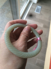 Load image into Gallery viewer, Certified 57.5 mm 100% Natural green/ white round cut twist vintage style nephrite Jade bangle X47-1194
