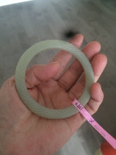Load image into Gallery viewer, Certified 57.5 mm 100% Natural green/ white round cut twist vintage style nephrite Jade bangle X47-1194

