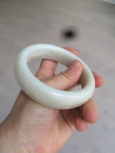 Load image into Gallery viewer, 59.4mm 100% Natural white/beige with black/brown flying dandelions Osmanthus fragrant cake chubby nephrite Jade bangle HT55
