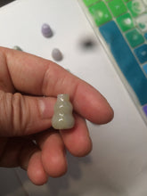 Load image into Gallery viewer, 100% natural type A 3D white/yellow/purple/brown Jadeite jade gourd ( 葫芦, 福禄) pendant AF31
