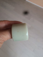 Load image into Gallery viewer, 100% Natural beige with brown flying dandelions nephrite Jade men&#39;s thumb ring HE10
