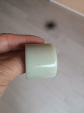 Load image into Gallery viewer, 100% Natural beige with brown flying dandelions nephrite Jade men&#39;s thumb ring HE10
