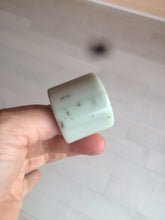 Load image into Gallery viewer, 100% Natural beige with brown flying dandelions nephrite Jade men&#39;s thumb ring HE10
