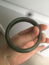Load image into Gallery viewer, 59mm 100% Natural dark green/black nephrite Jade(碧玉)  bangle HF16
