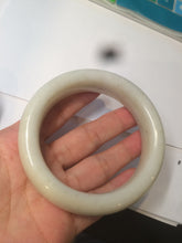 Load image into Gallery viewer, 59.4mm 100% Natural white/beige with black/brown flying dandelions Osmanthus fragrant cake chubby nephrite Jade bangle HT55
