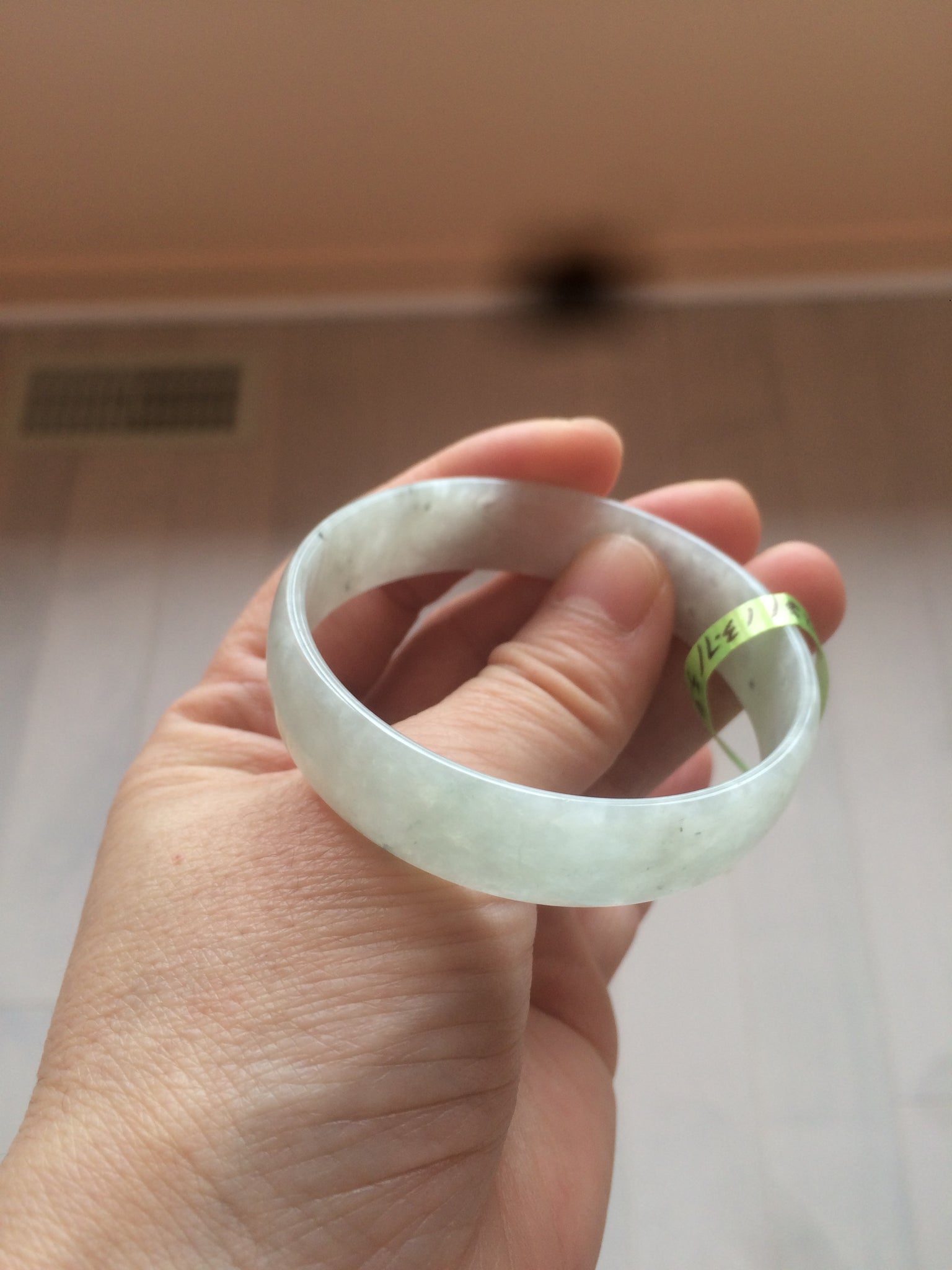 Load image into Gallery viewer, 52.7mm certified Type A 100% Natural white light green/white/black thin Jadeite Jade bangle AJ19-1060