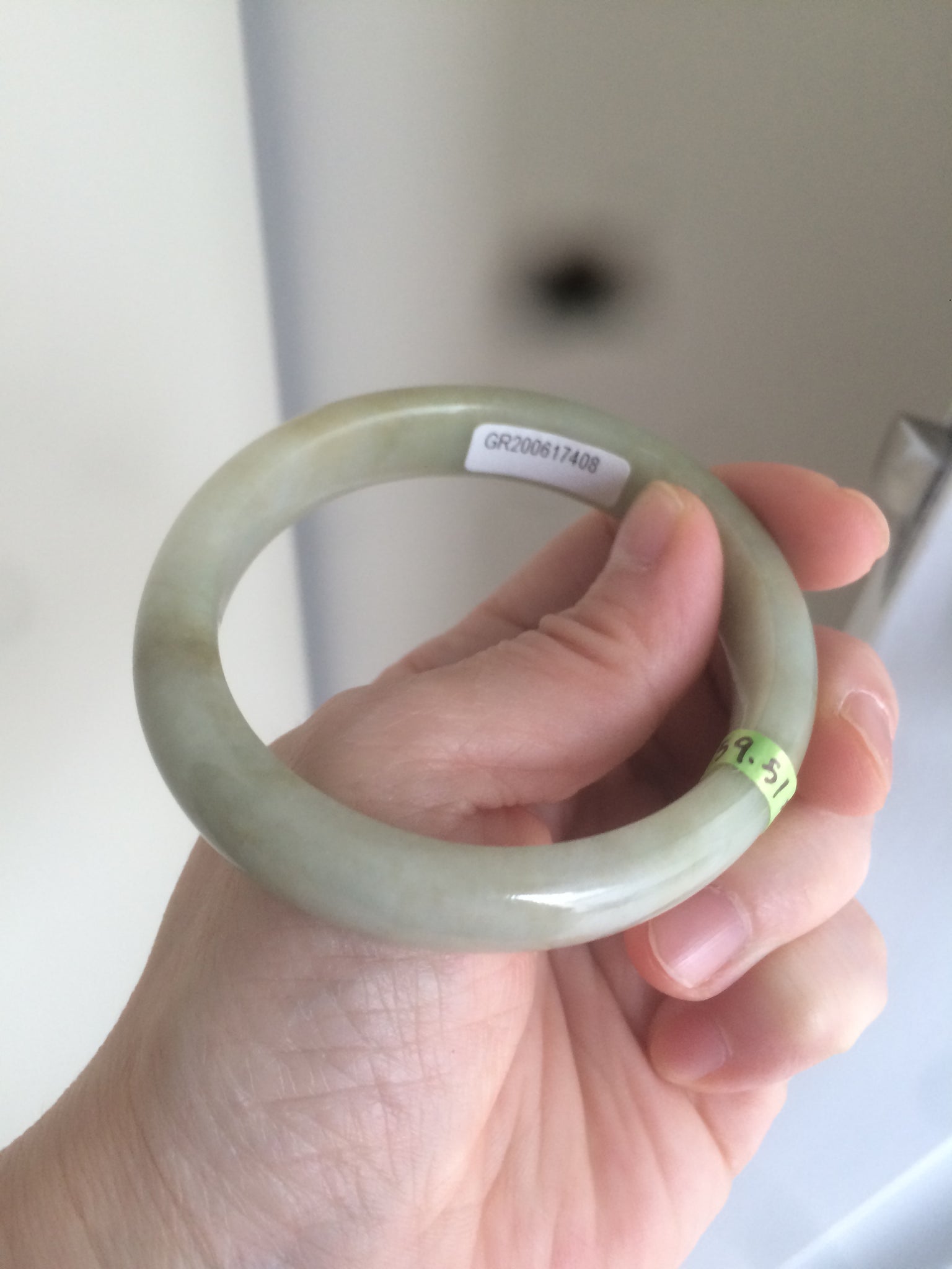Load image into Gallery viewer, 55.4mm Certified type A 100% Natural green/yellow oval shape jadeite jade bangle AJ38-7408
