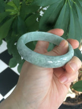 Load image into Gallery viewer, Certifed 58.9mm 100% natural Type A bean green jadeite jade bangle Z42-0722
