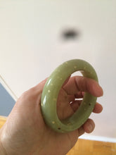 Load image into Gallery viewer, 53.1 mm 100% Natural yellow dots and green Xiu Jade (Serpentine) Chubby bangle T179
