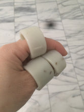 Load image into Gallery viewer, 100% Natural beige with brown flying dandelions nephrite Jade men&#39;s thumb ring HE10
