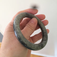 Load image into Gallery viewer, 54.9mm certified 100% Natural black/white nephrite(籽料青花) Sesame paste seed material round cut Jade bangle HF8-5534
