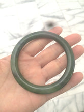 Load image into Gallery viewer, 100% Natural 57.5mm dark green nephrite Jade (碧玉) bangle B12
