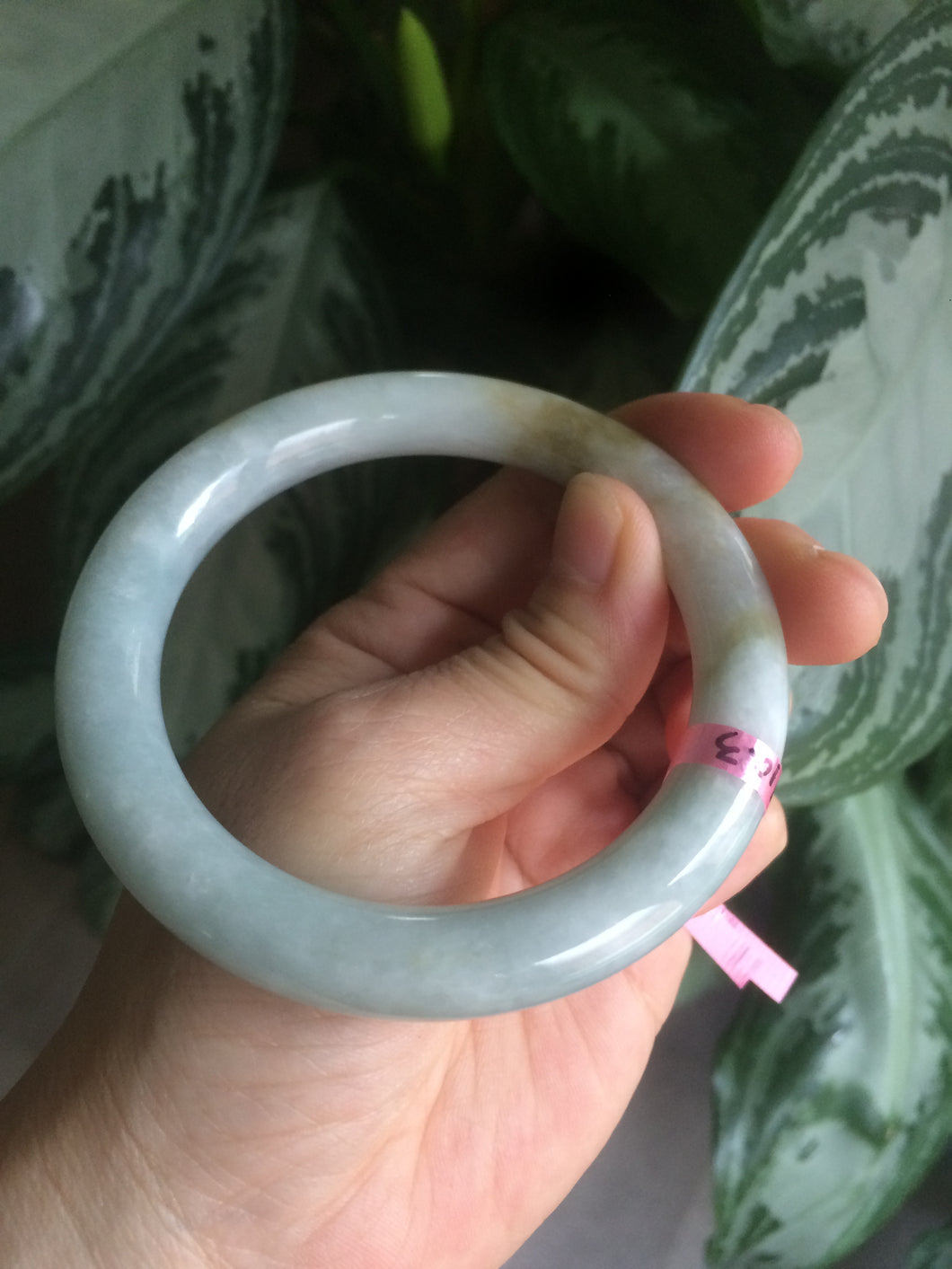 58mm 100% natural light green/brown round cut jadeite jade bangle L64